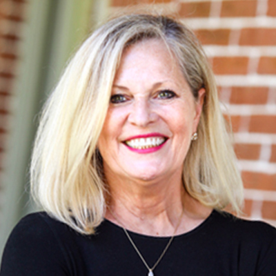 Rebecca Olsen headshot